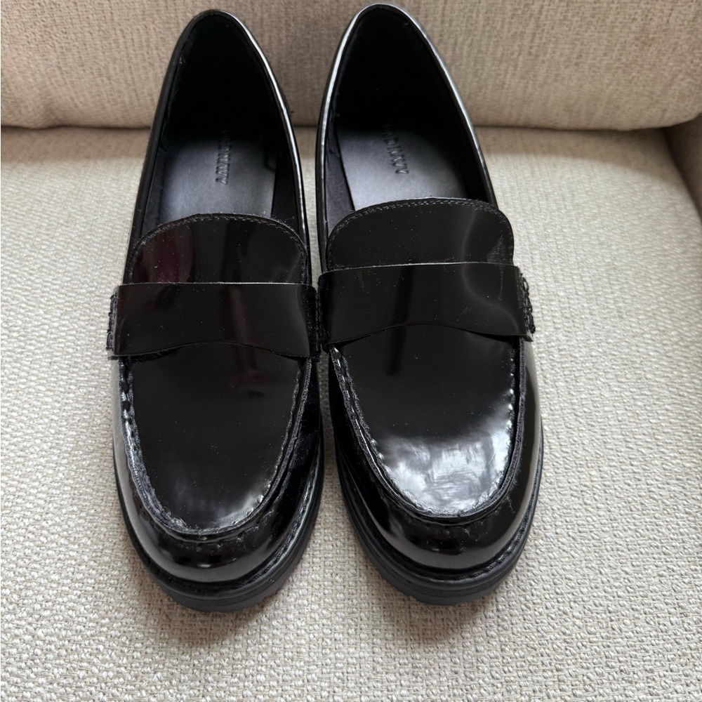 Old Navy Black Loafers